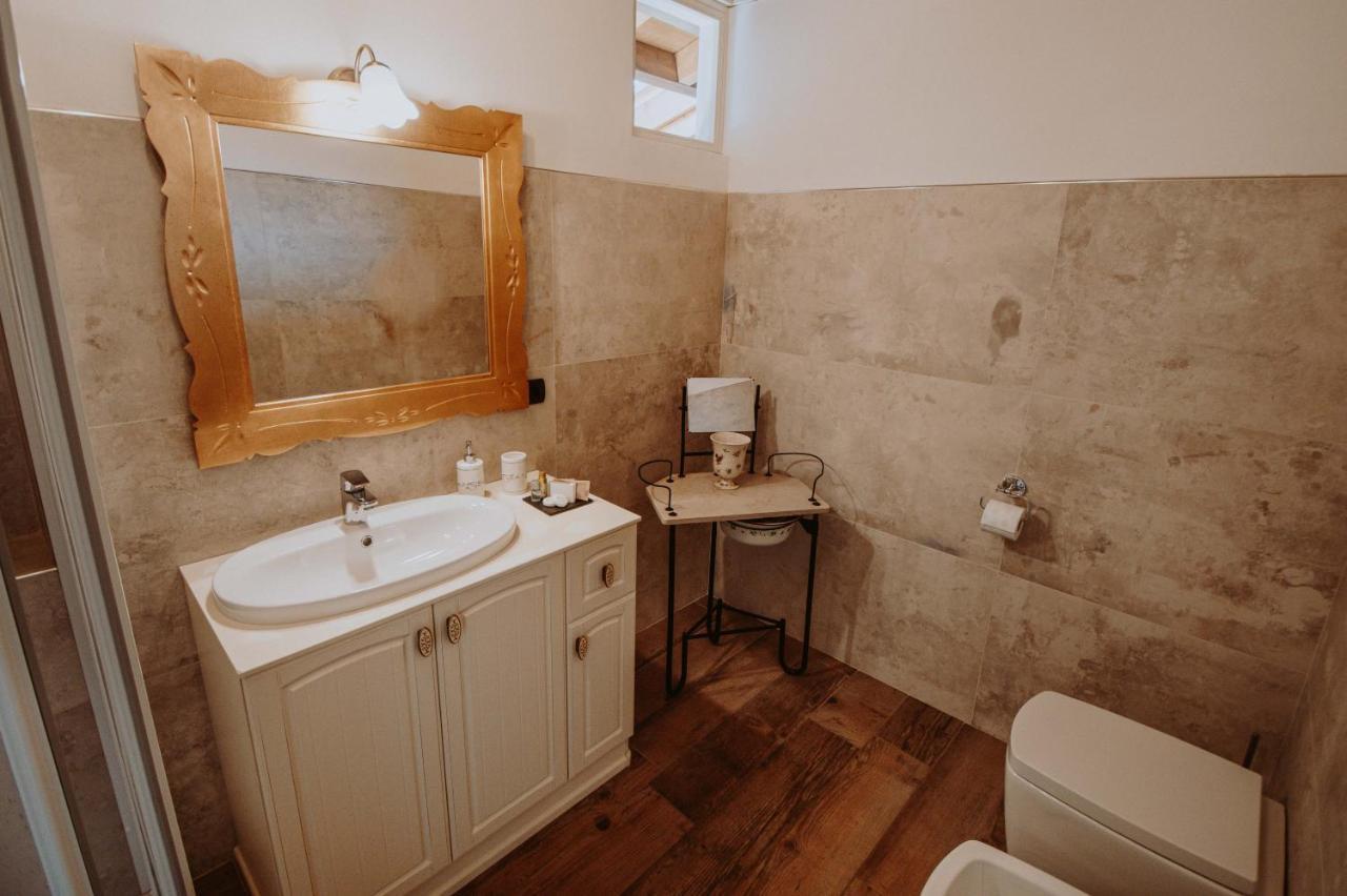 B&B Casa Santa Lucia Manerba del Garda Eksteriør billede