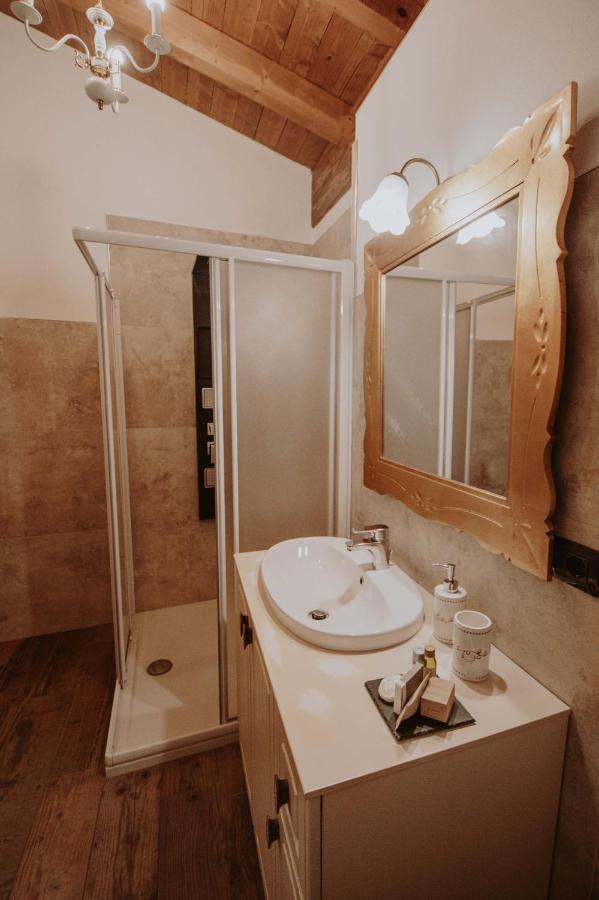 B&B Casa Santa Lucia Manerba del Garda Eksteriør billede