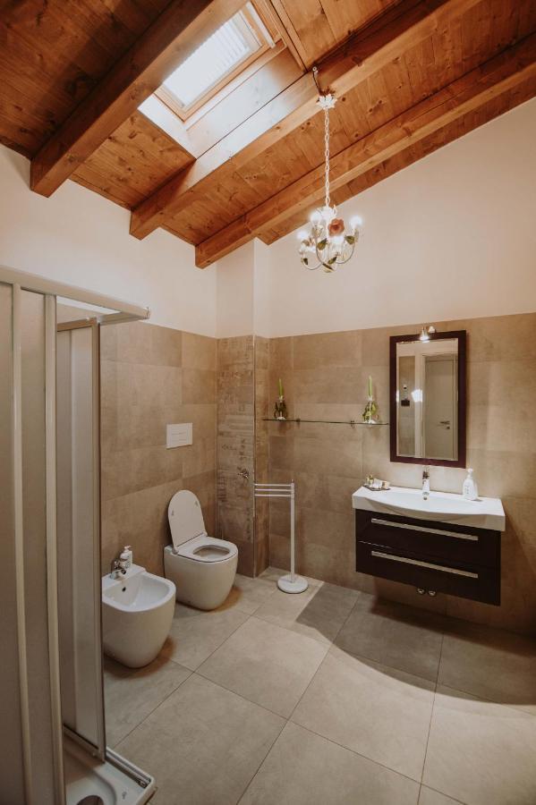 B&B Casa Santa Lucia Manerba del Garda Eksteriør billede