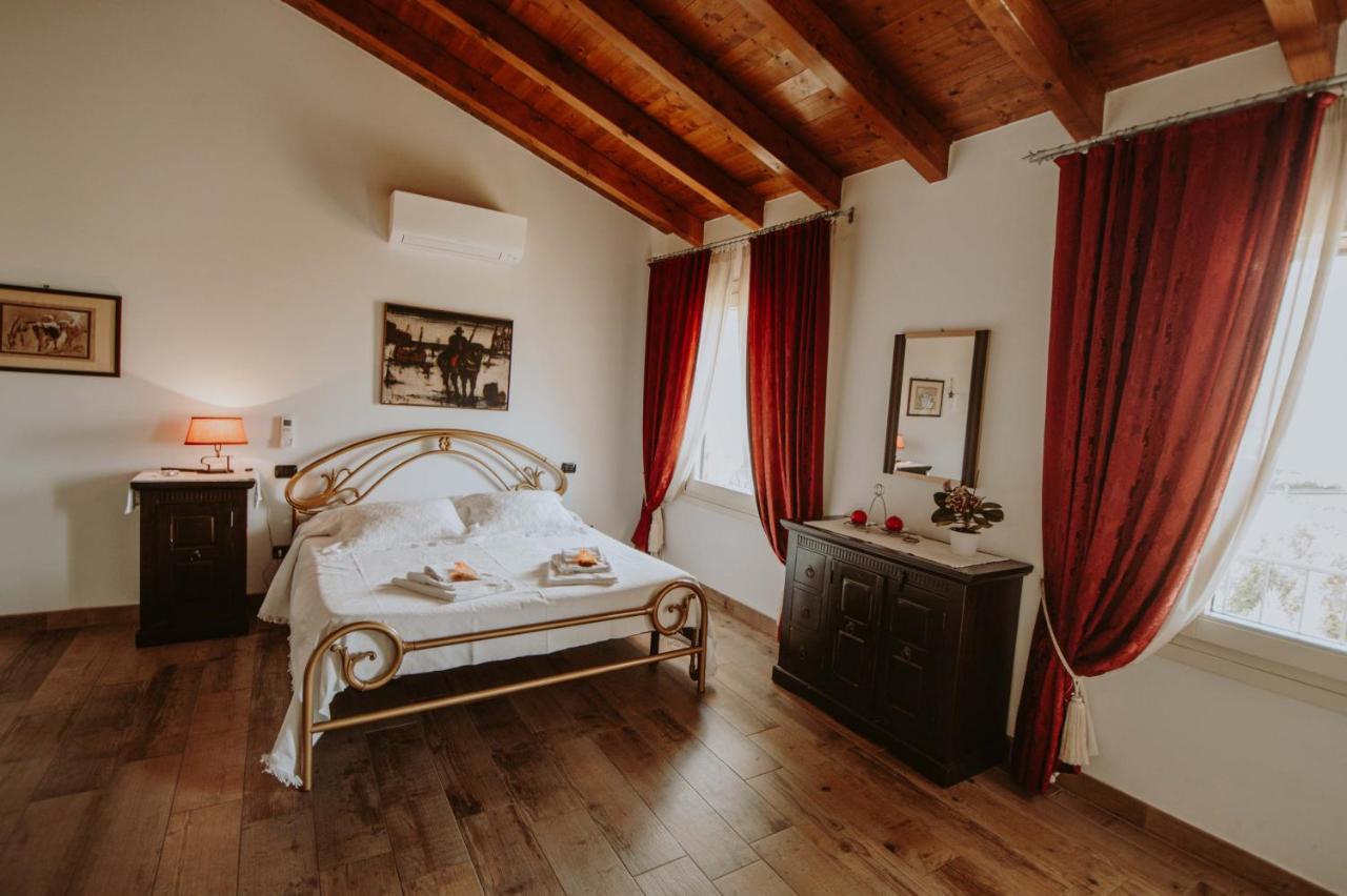 B&B Casa Santa Lucia Manerba del Garda Eksteriør billede