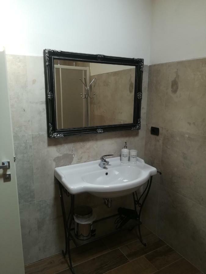 B&B Casa Santa Lucia Manerba del Garda Eksteriør billede
