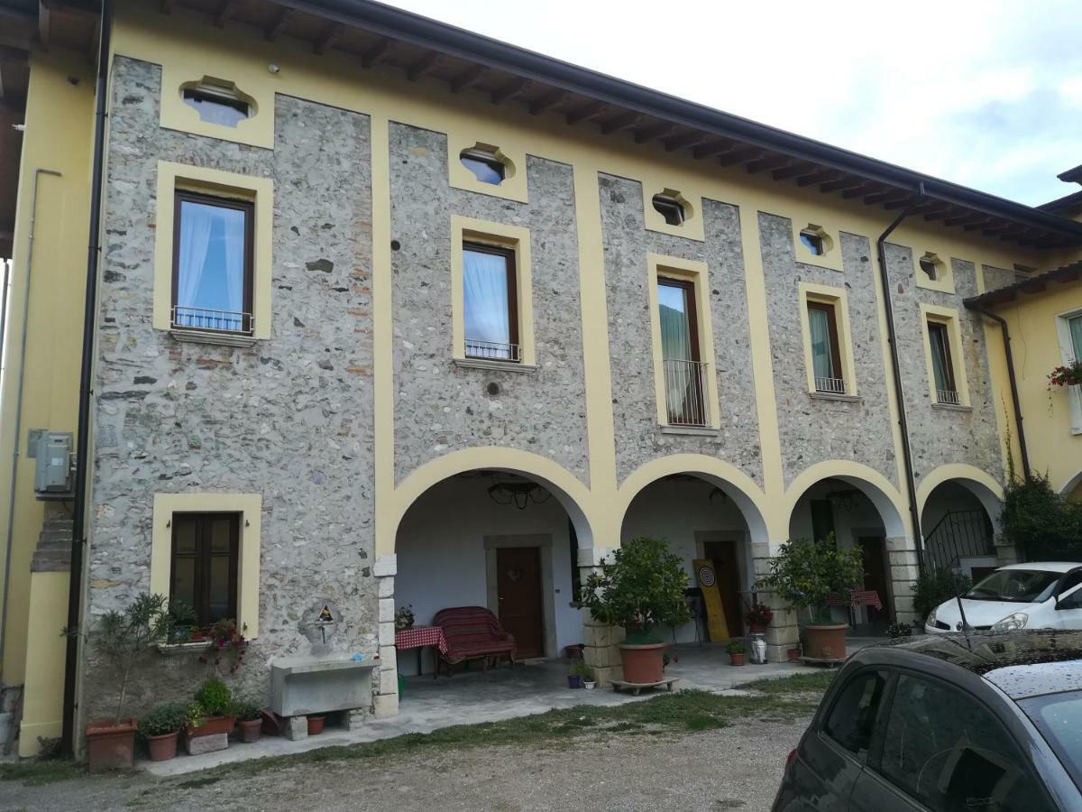 B&B Casa Santa Lucia Manerba del Garda Eksteriør billede