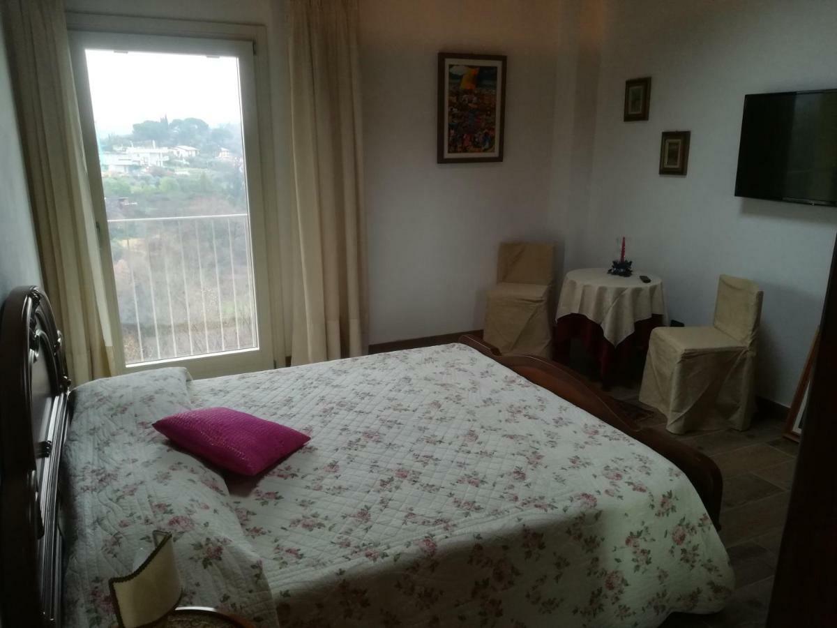 B&B Casa Santa Lucia Manerba del Garda Eksteriør billede